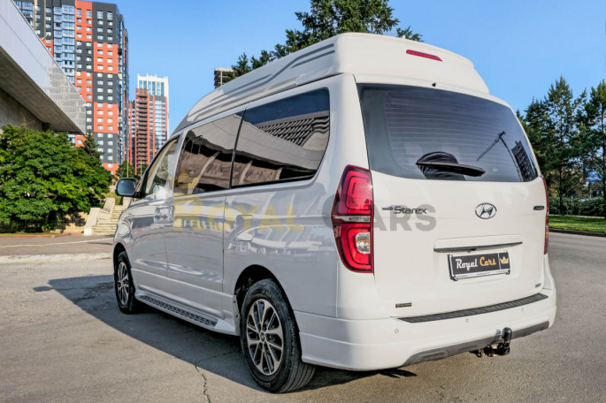 Hyundai Starex Urban (8 мест) - фото 1