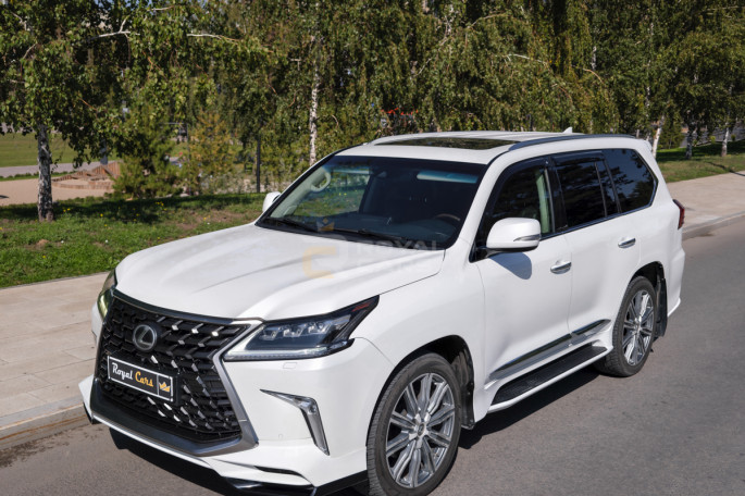 Lexus LX570 Luxury - фото 1