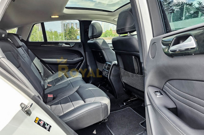 Mercedes-Benz GLE 350d - фото 1
