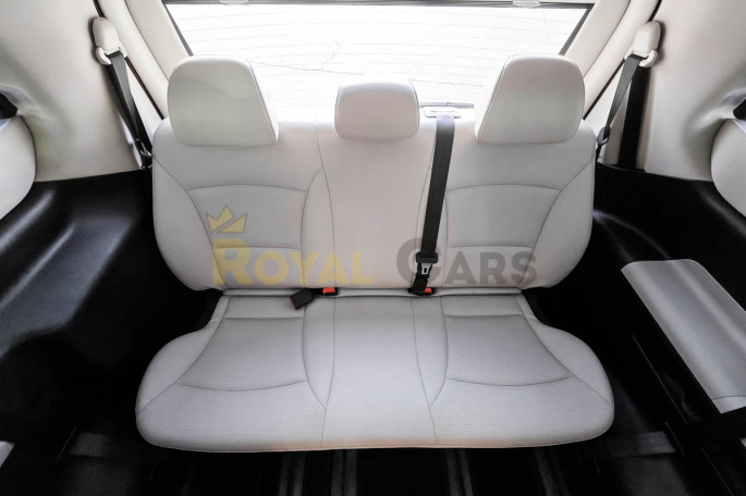 Hyundai Starex Urban (8 мест) - фото 1