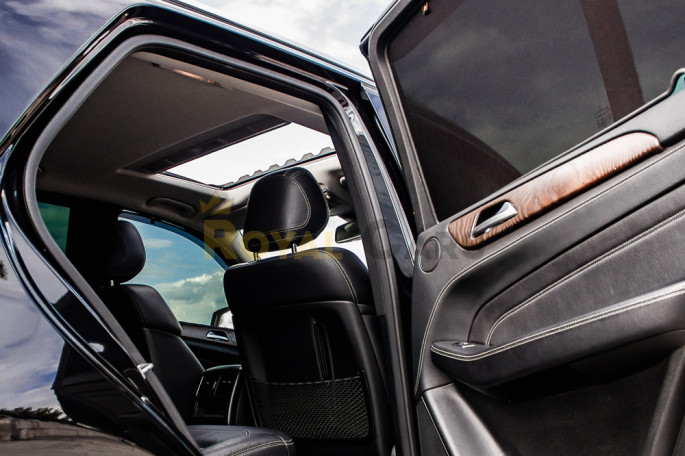 Mercedes-Benz ML-300 AMG Black - фото 1