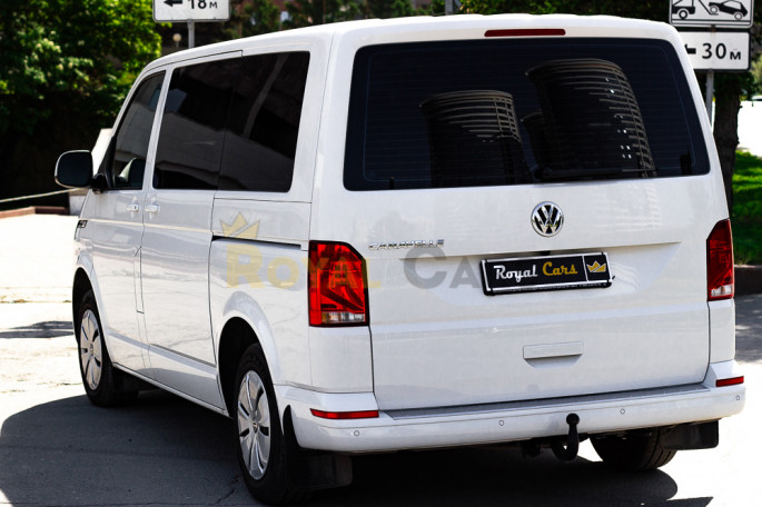 Volkswagen Caravelle (8 мест) - фото 1