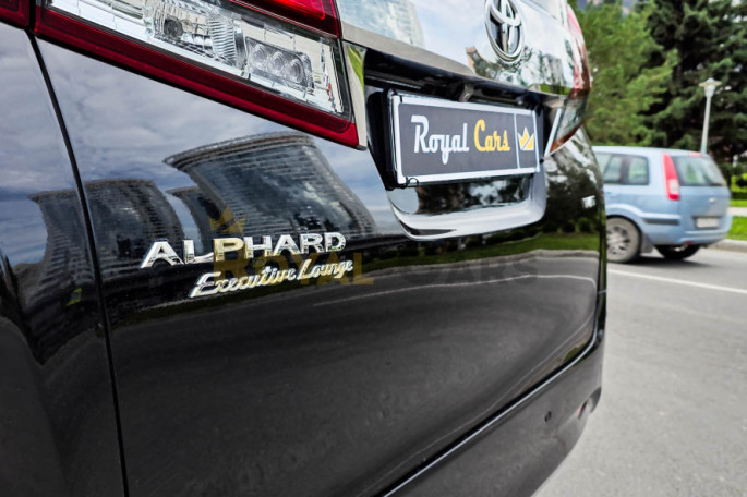 Toyota Alphard Executive Lounge (5 мест) - фото 1