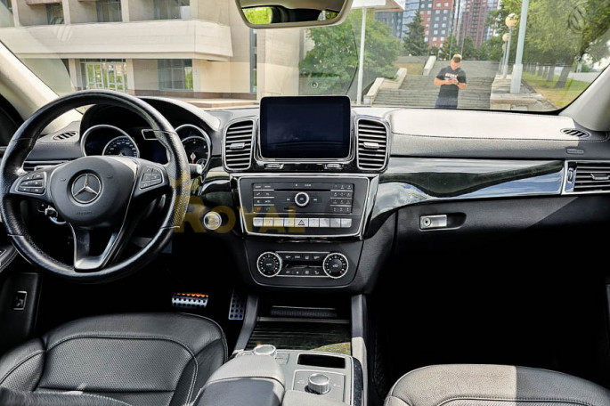Mercedes-Benz GLE 350d - фото 1