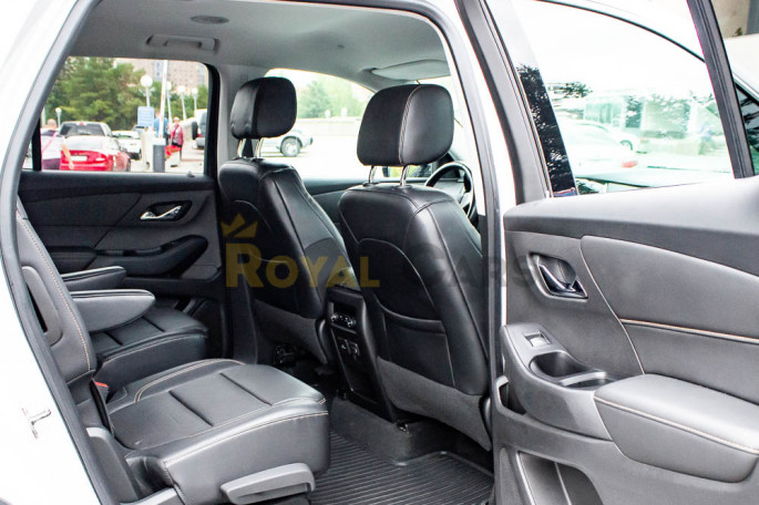 Chevrolet Traverse - фото 1