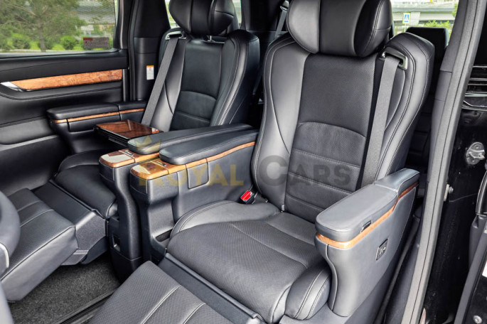 Toyota Alphard Executive Lounge (5 мест) - фото 1