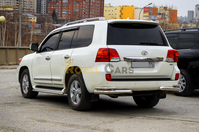 Toyota Land Cruiser 200 - фото 1