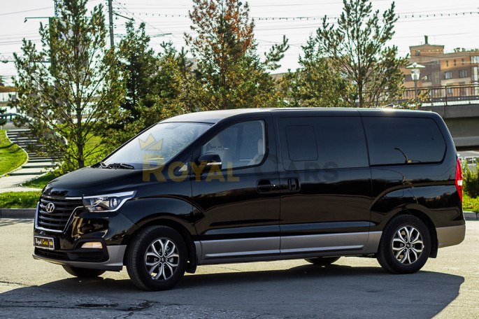 Hyundai H-1 Black Business (7 мест) - фото 1