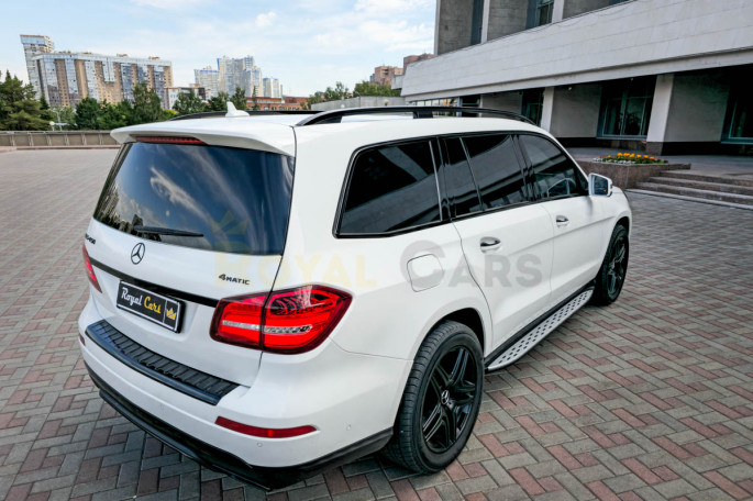 Mercedes-Benz GLS 450 - фото 1