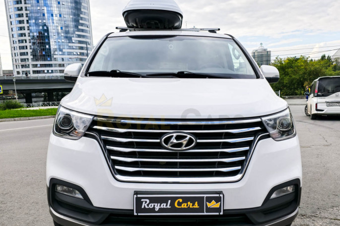 Hyundai Starex Urban (8 мест) - фото 1