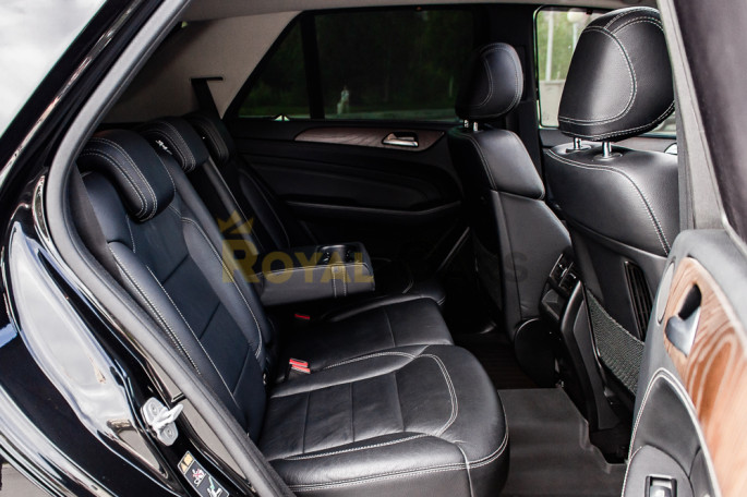 Mercedes-Benz ML-300 AMG Black - фото 1