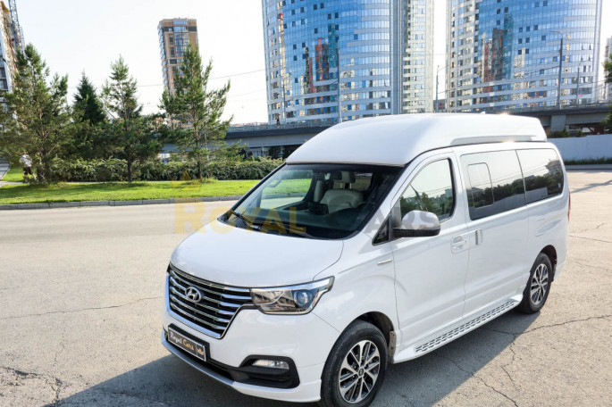 Hyundai Starex Urban (8 мест) - фото 1