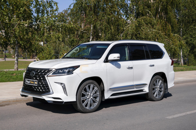 Lexus LX570 Luxury - фото 1