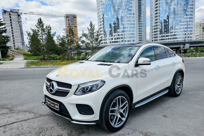 Mercedes-Benz GLE 350d - фото 1