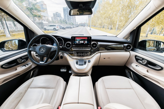 Mercedes-Benz V-class (6 мест) - фото 1
