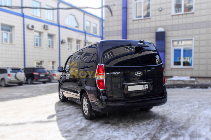 Hyundai Grand Starex (11 мест) - фото 1