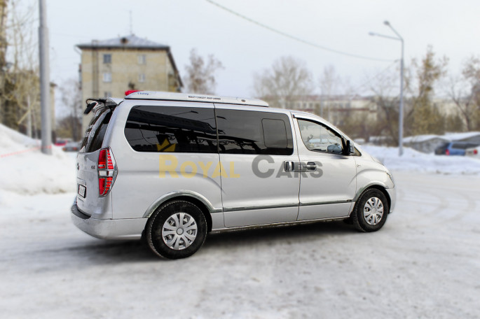 Hyundai Grand Starex (8 мест) - фото 1