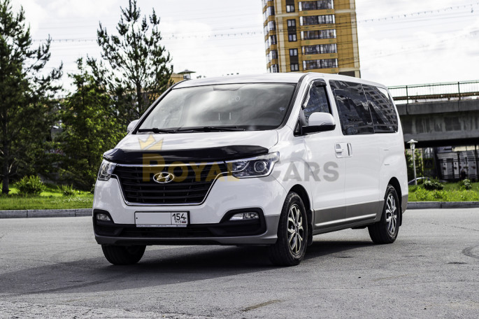 Hyundai H-1 (7 мест) - фото 1