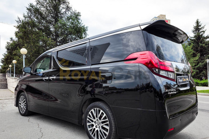 Toyota Alphard Executive Lounge (5 мест) - фото 1