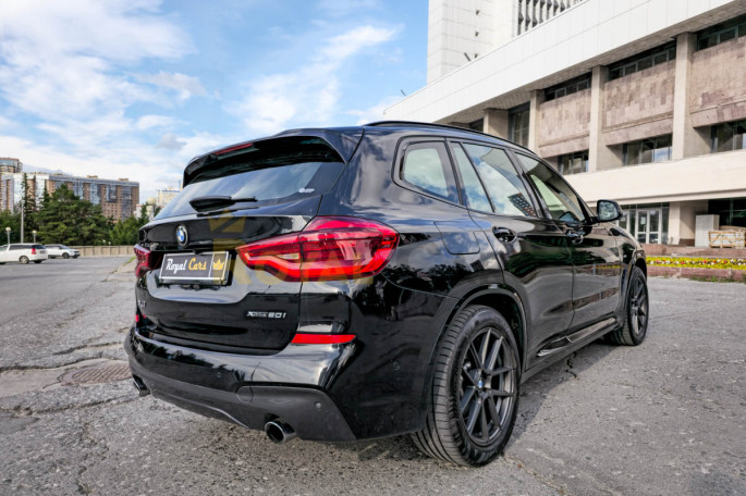 BMW X3 - фото 1
