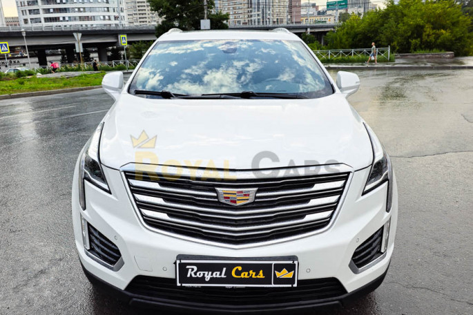 Cadillac XT5 - фото 1