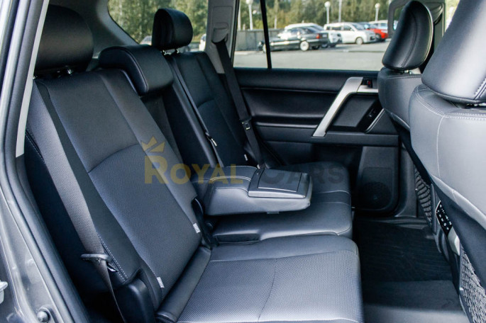 Toyota Land Cruiser Prado - фото 1