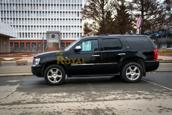 Chevrolet Tahoe - фото 1