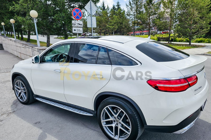 Mercedes-Benz GLE 350d - фото 1