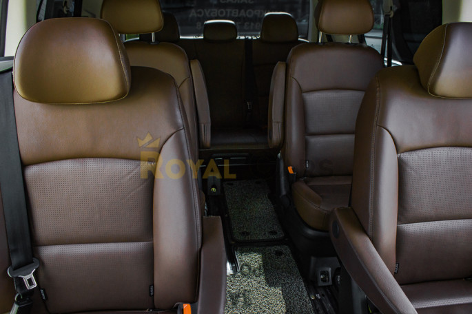 Hyundai Grand Starex (8 мест) - фото 1