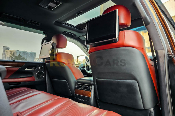 Lexus LX570 - фото 1