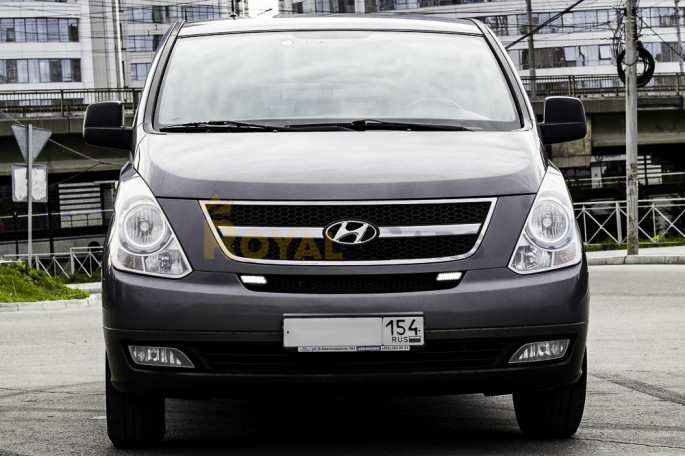 Hyundai H-1 (7 мест) - фото 1