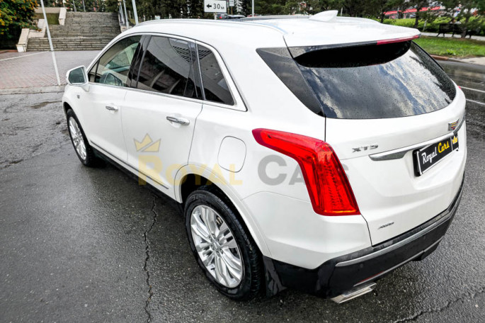 Cadillac XT5 - фото 1