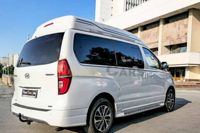 Hyundai Starex Urban (8 мест) - фото 1