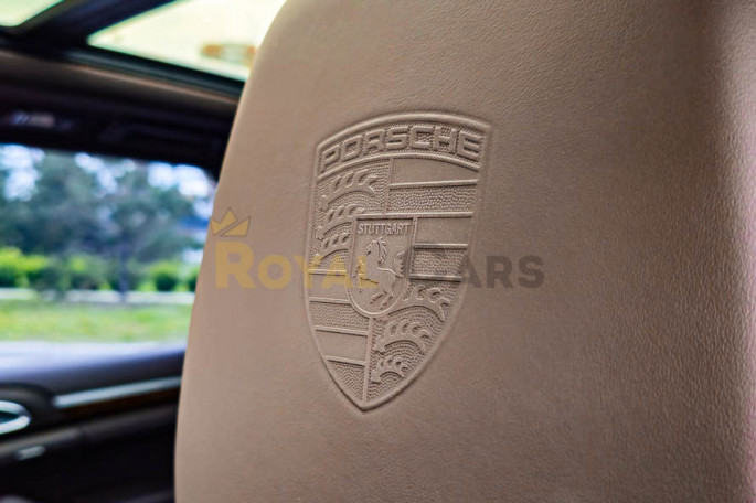Porsche Cayenne - фото 1