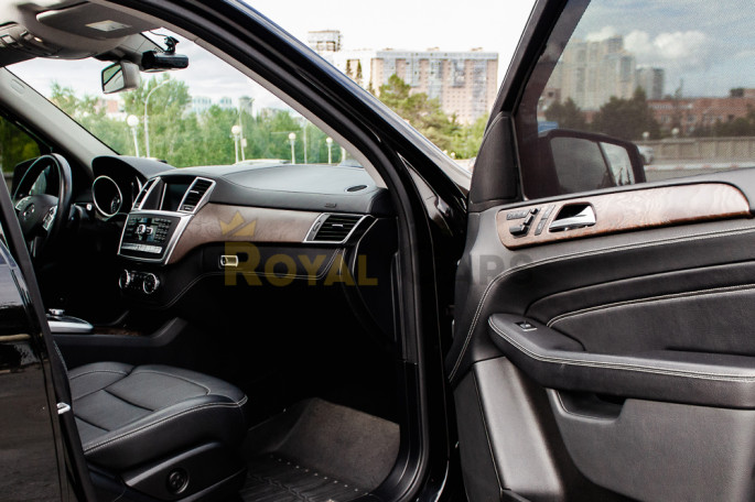 Mercedes-Benz ML-300 AMG Black - фото 1