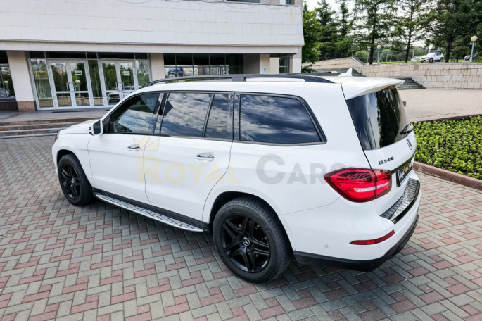 Mercedes-Benz GLS 450 - фото 1