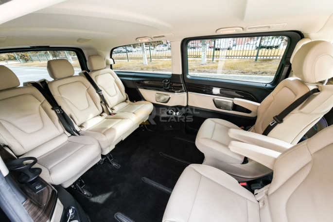 Mercedes-Benz V-class (6 мест) - фото 1