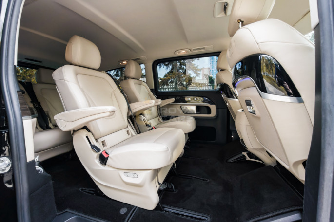 Mercedes-Benz V-class (6 мест) - фото 1