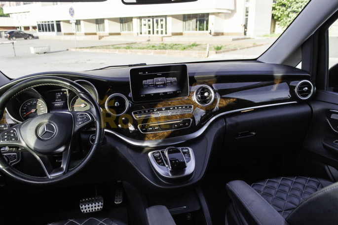 Mercedes-Benz V-class (6 мест) - фото 1
