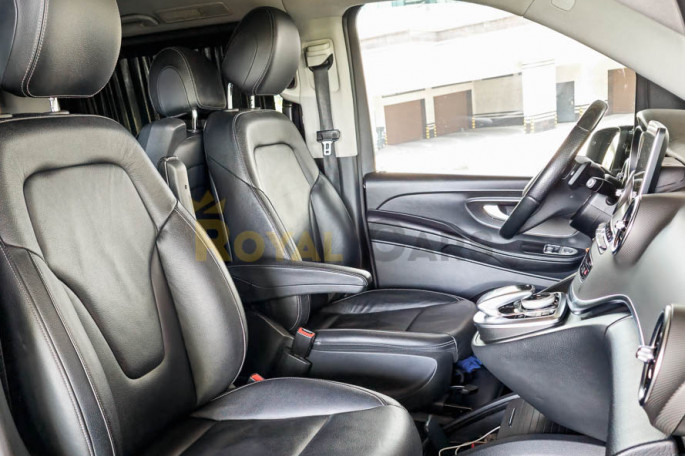Mercedes-Benz V-class (6 мест) - фото 1