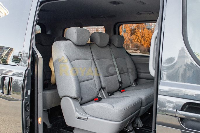 Hyundai H-1 Comfort+ (7 мест) - фото 1