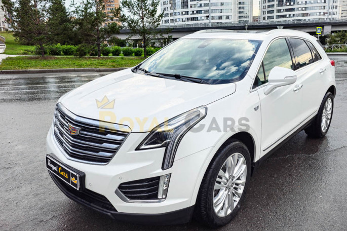 Cadillac XT5 - фото 1