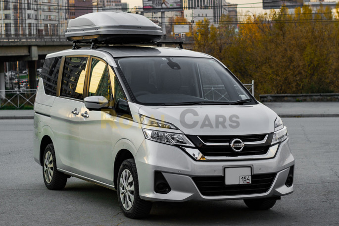 Nissan Serena C27 (6 мест) - фото 1