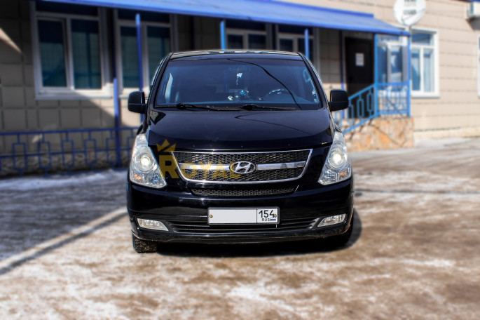 Hyundai Grand Starex (11 мест) - фото 1