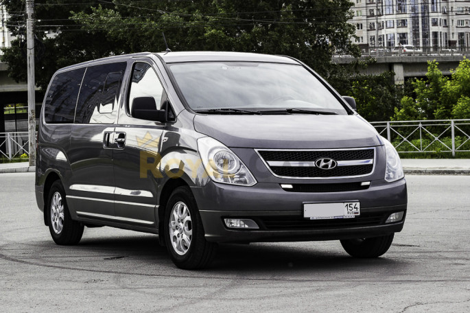 Hyundai H-1 (7 мест) - фото 1