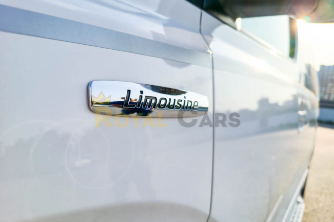 Hyundai Starex Urban (8 мест) - фото 1