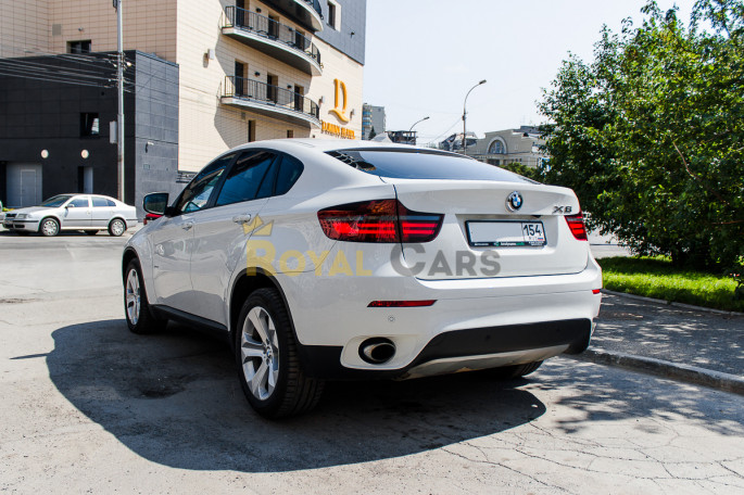 BMW X6 - фото 1