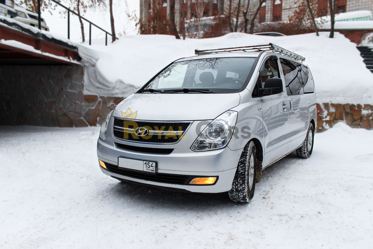 Аренда Hyundai Grand Starex silver 3 с водителем в Новосибирске